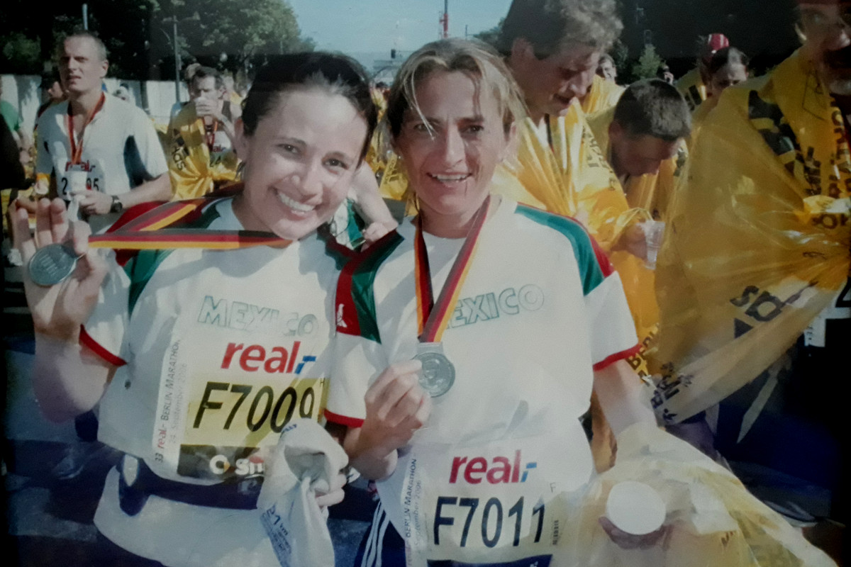 Ana y Monica Plasencia - Maratón de Berlín 2006