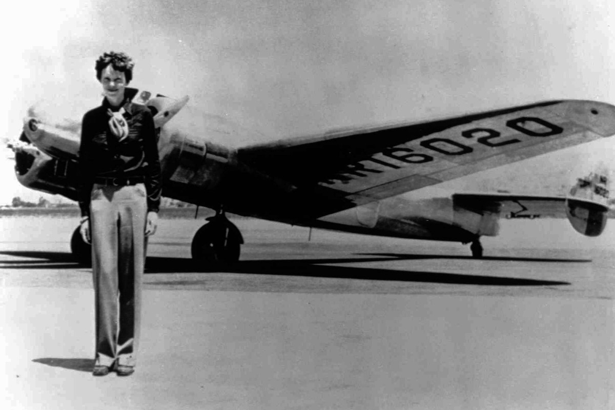 Amelia Earhart y el Lockheed Electra 1936