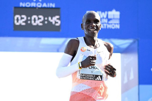 Eliud Kipchoge gana el Maratón de Berlín 2023