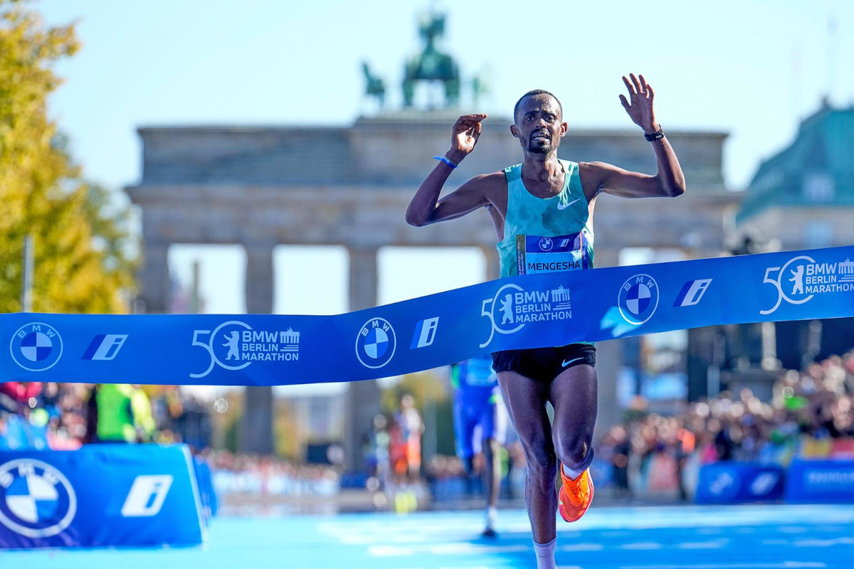 Milkesa Mengesha gana el Maratón de Berlín 2024