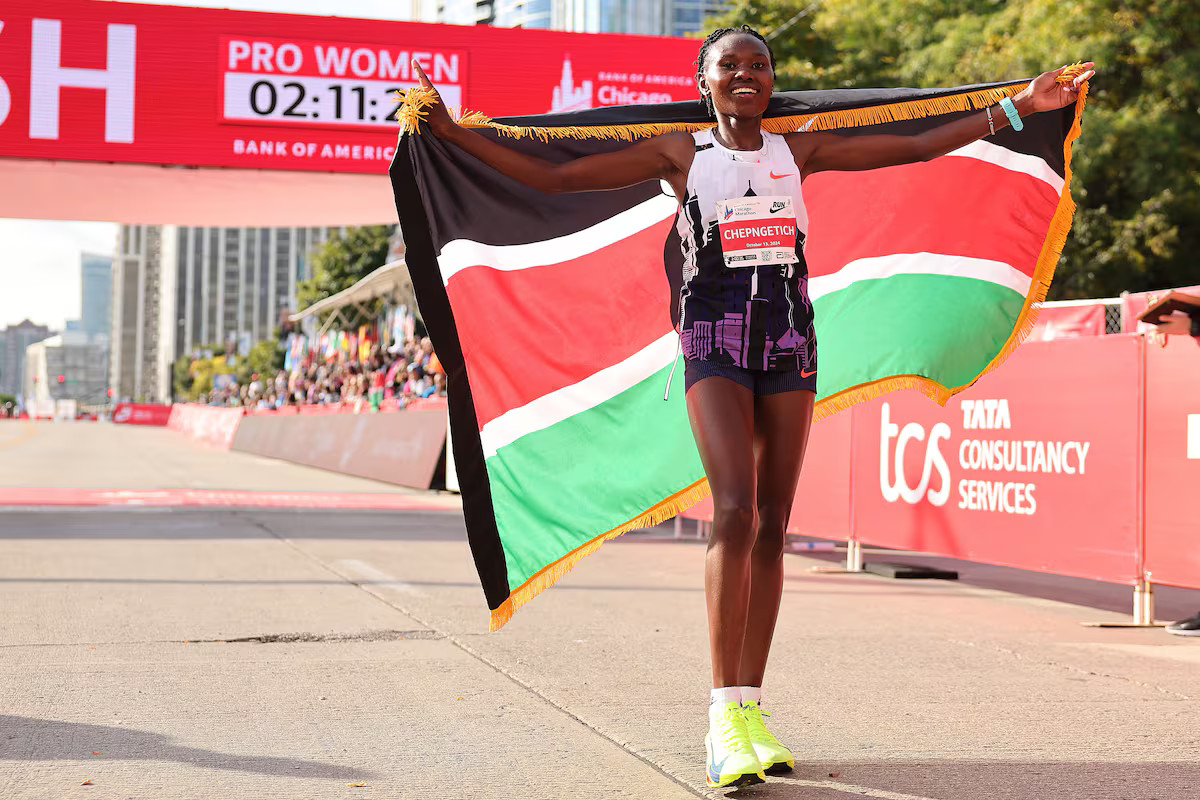 Ruth Chepngetich impone nuevo récord mundial en 2:09:56 en el Maratón de Chicago