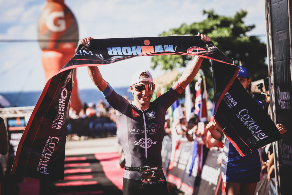 Bart Aernouts gana el IRONMAN Cozumel 2024