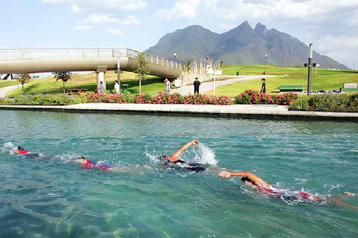 IRONMAN 70.3 Monterrey, Canal Santa Lucía y el Cerro de la Silla